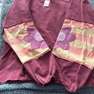 NWT easel 100% cotton top